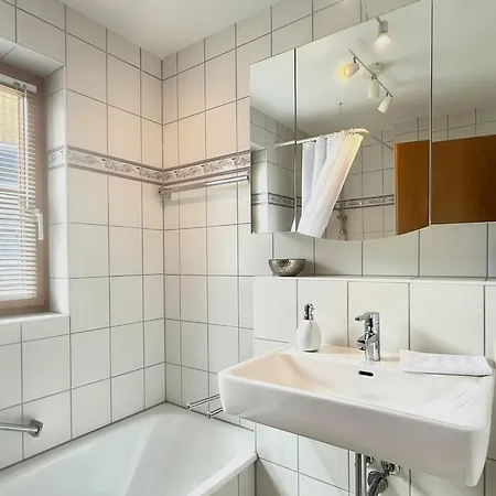 Apartment Im Schoenen Dorf - Idyllische Lage Mit Terrasse Und Garten