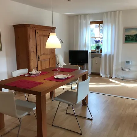 Ferienwohnung Im Schoenen Dorf - Idyllische Lage Mit Terrasse Und Garten Apartmán *